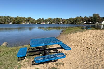 Helen St. Beach picnic tables